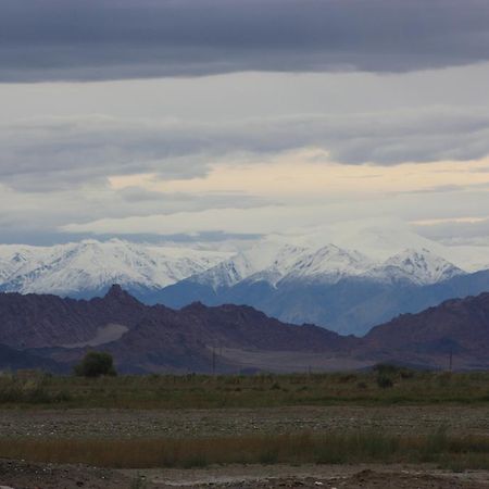 Golden Gobi Hostel & Tours Ulan Batur Dış mekan fotoğraf