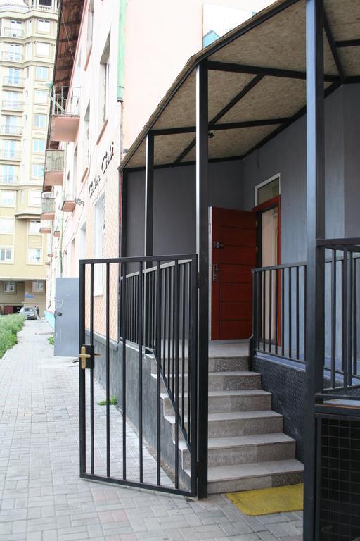 Golden Gobi Hostel & Tours Ulan Batur Dış mekan fotoğraf
